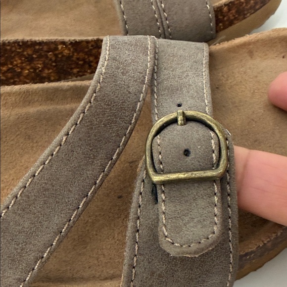 Wear Ever Brown Strap Comfort Footbed Sandals Size 6 - Picture 8 of 10